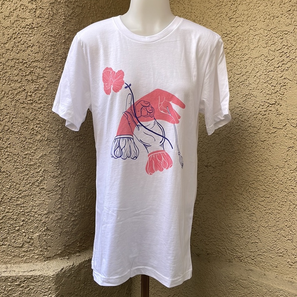 New white/blue/dusty pink cotton tee shirt